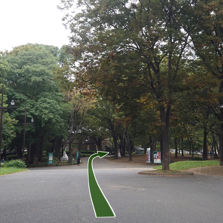 上野駅公園口より徒歩でお越しいただく場合